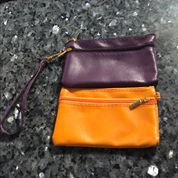 2 Wristlets Free with Bundle🤑 - Picture 1 of 3